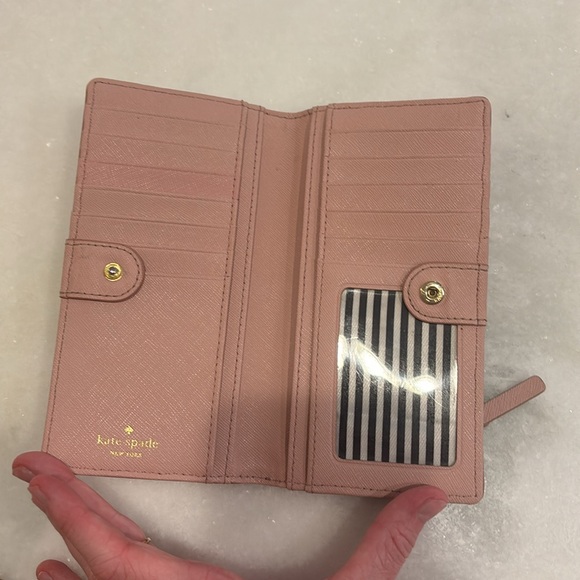 kate spade wallet - Picture 3 of 4
